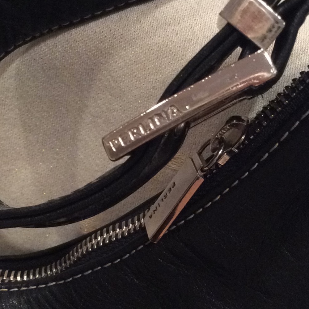 AUTHENTIC & LIKE NEW, ALL LEATHER “PERLINA” BAG - Picture 6 of 7